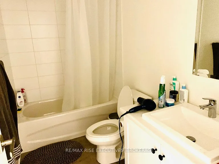 1644 Tenley Dr — Photo 15