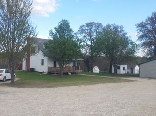 13210 Woodland Dr, Wamego, KS 66547