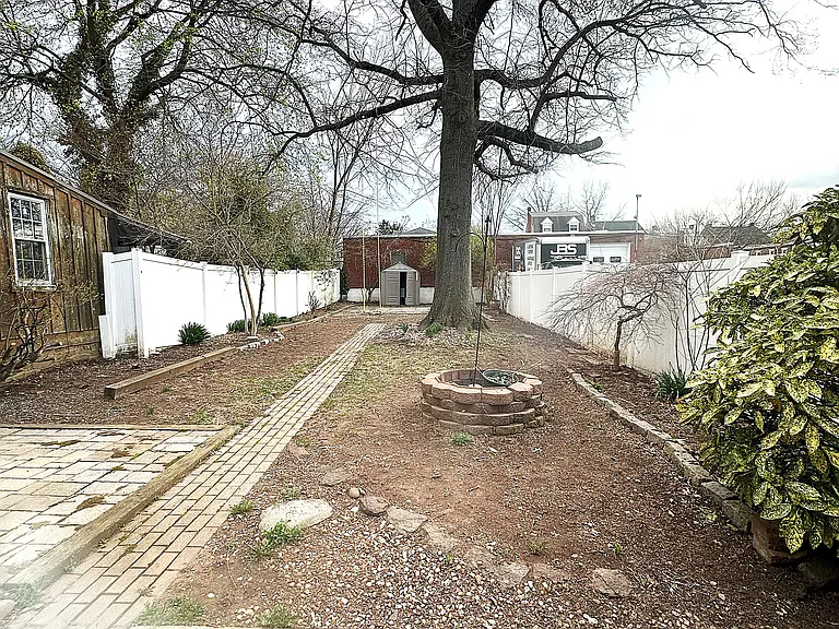 144 Beech St — Photo 22
