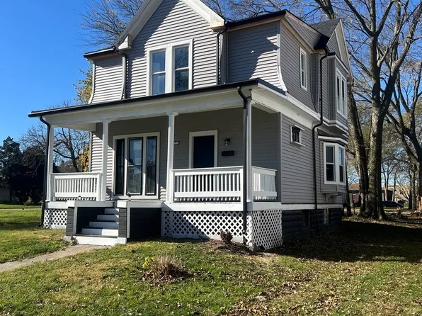 217 N Greenwood Ave, Kankakee, IL 60901