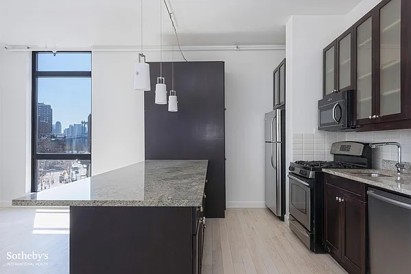 Rented by Sotheby's International Realty | media 15