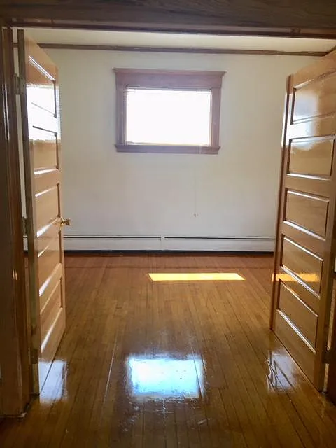 3 bed, 800 sqft, $3,900 — Photo 3