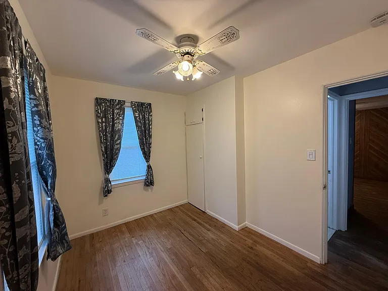 2311 N Averill Ave — Photo 5