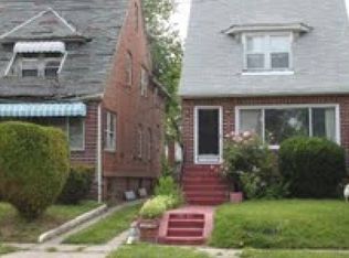 18521 Ilion Ave, Saint Albans, NY 11412