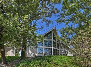 1170 Klondike Dr, Lake Arrowhead, CA 92352