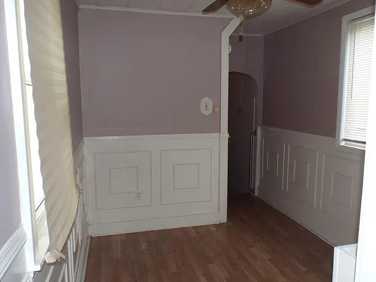 113 S Railroad Ave — Photo 5