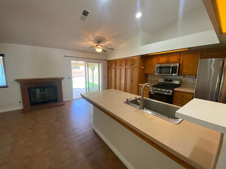 5828 W Avenue L11 — Photo 5