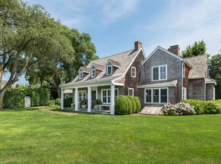 2 Huntington Ct, Water Mill, NY 11976