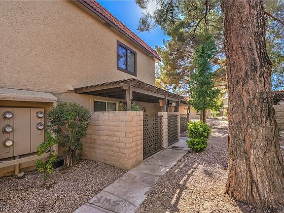 3rd image of 1843 Teak Ct #1843