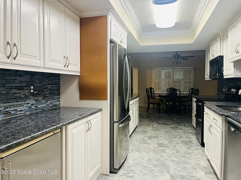 115 N Indian River Dr #109 — Photo 7