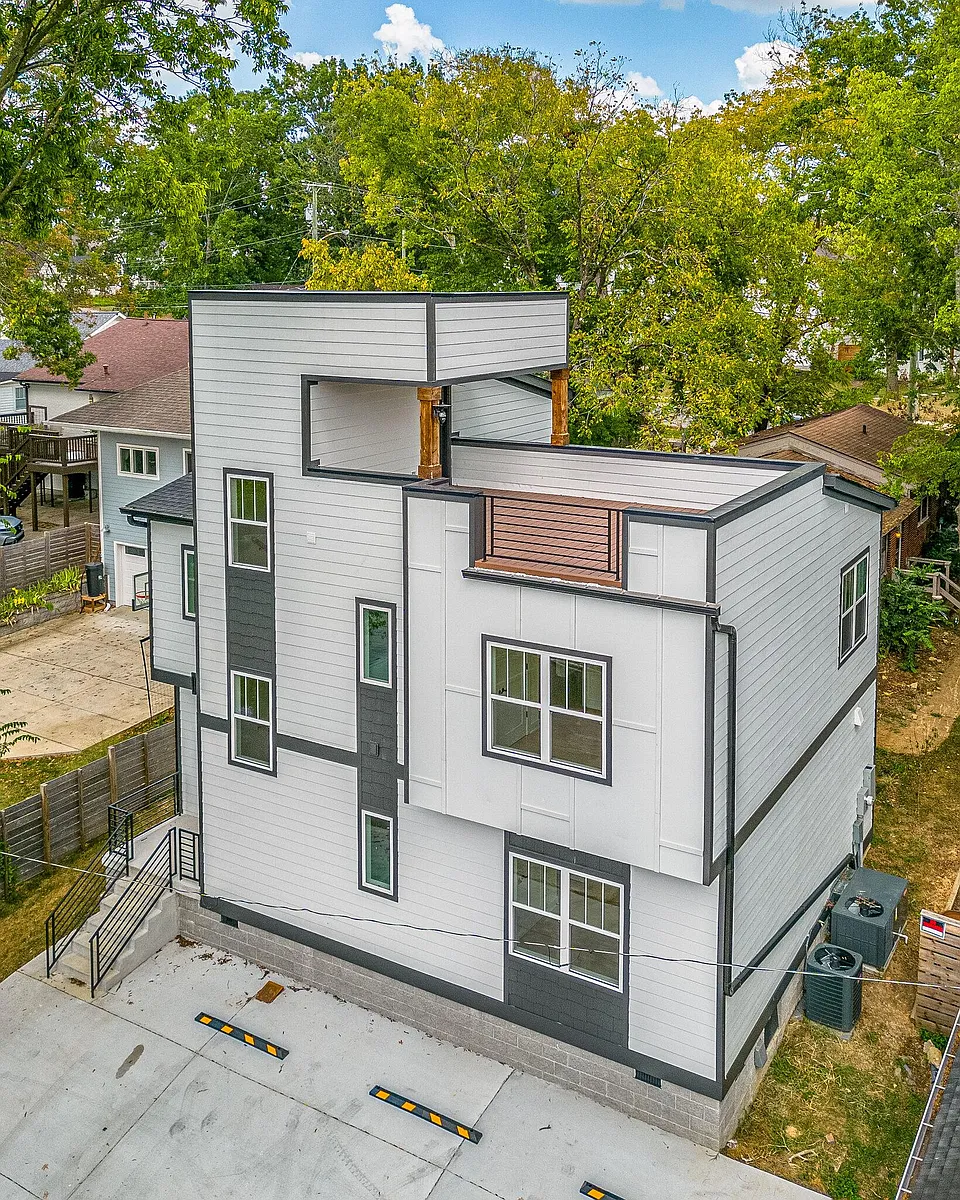 Building Photo - 127B 37th Ave N