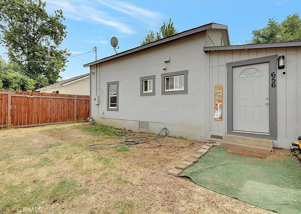 1st image of 656 Spruce Way