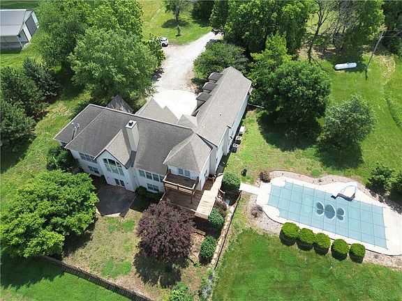 4th image of 17620 Millwood Rd