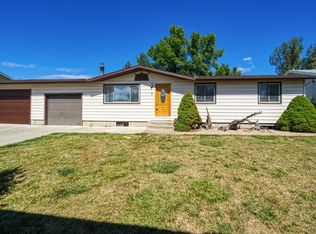 5 American Ln, Gillette, WY 82716