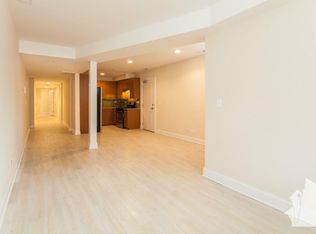 3711 N Wilton Ave #3709-2, Chicago, IL 60613