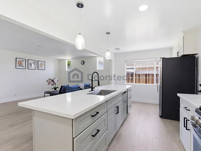 1624 Farringdon Ct — Photo 12