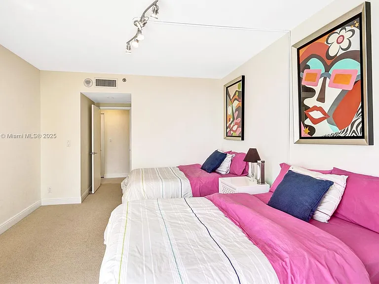 3000 Island Blvd #903 — Photo 6