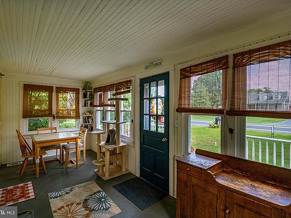 5th image of 20219 Cedar Beach Rd