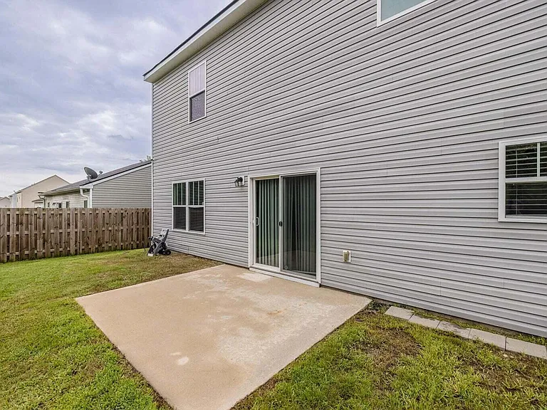 512 Cranberry Cir — Photo 33