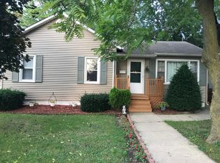 305 S Mazon St, Coal City, IL 60416