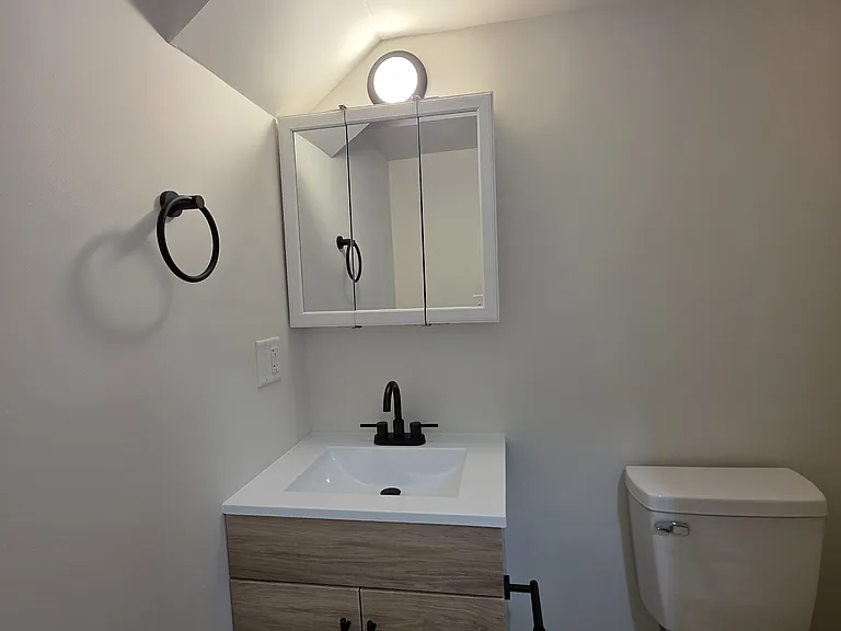 44 Warner St #B10 — Photo 9