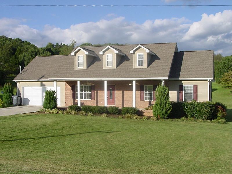 1st image of 1402 Cedar Ln