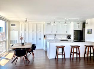 1310 N Astor St, Chicago, IL 60610
