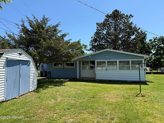 2nd image of 805 Tule St