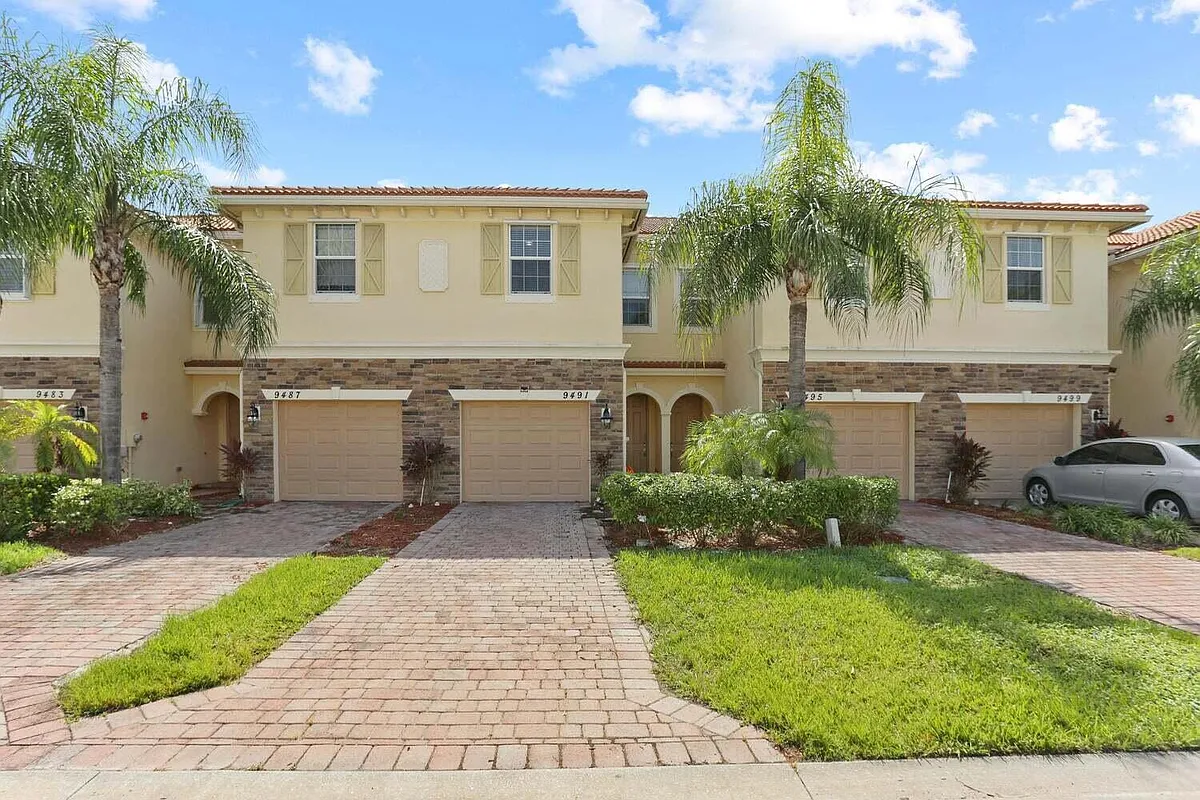 Building Photo - 9491 SW Merlin Ct
