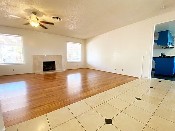 4th image of 8082 Firethorn Ln