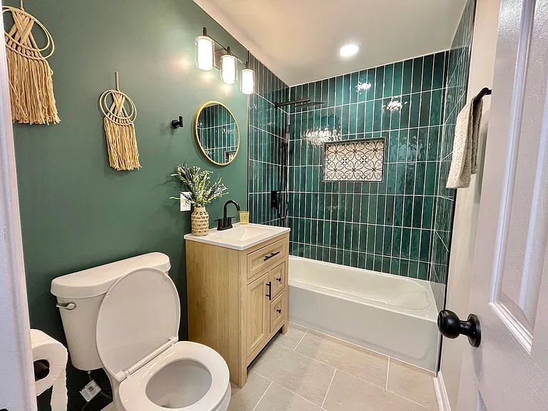480 W 23rd Ave — Photo 21