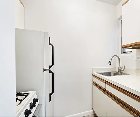 Rented by Manhattan Apartment Organization | media 14