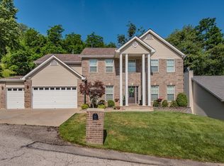 1101 Dogwood Ln, Ballwin, MO 63021