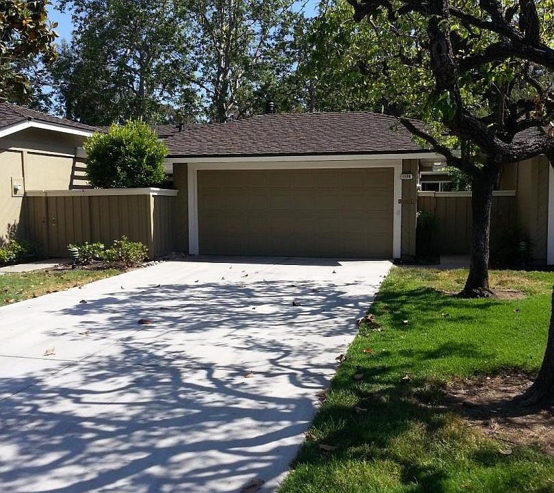 1st image of 1136 Holly Oak Cir