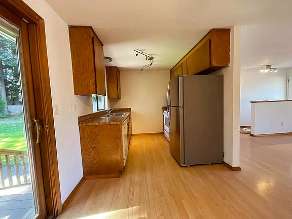 3rd image of 2728 175th St SE