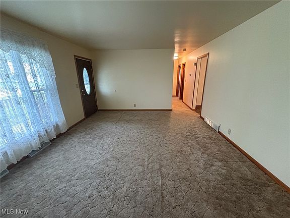 3rd image of 309 S Inglewood Ave