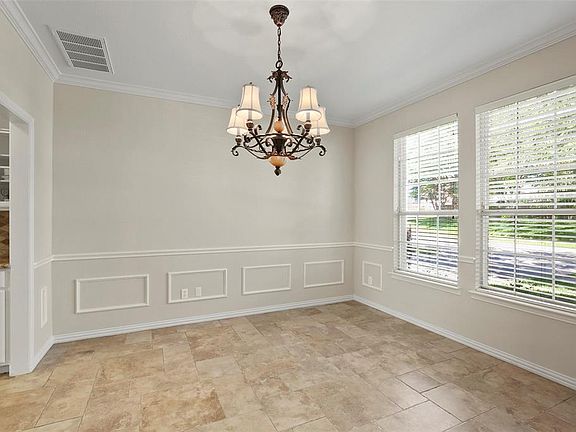 5th image of 6118 Clear Creek Dr