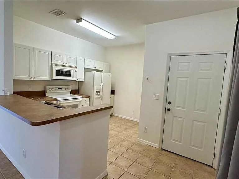4299 Bellasol Cir #2621 — Photo 6