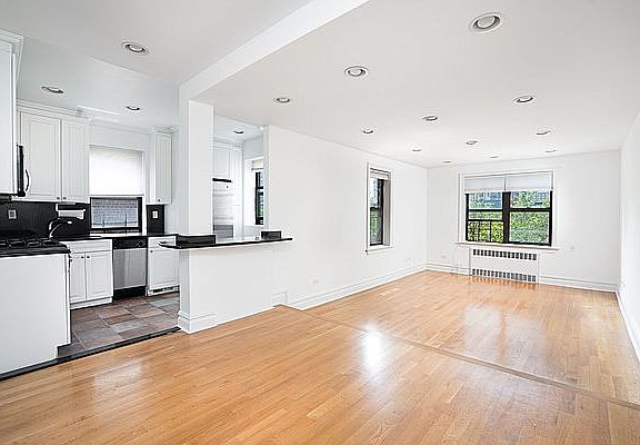 2nd image of 55 W 92nd St APT 6F