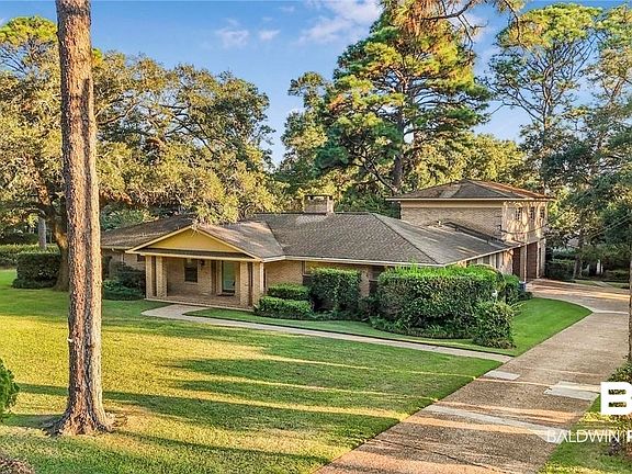3rd image of 3951 Byronell Dr N