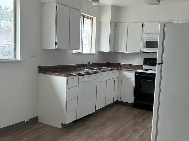 2708 N Depot St — Photo 6