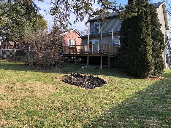 3rd image of 151 Rosewood Ave