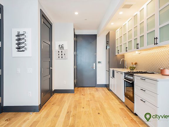 4th image of 10 Montieth St #280B