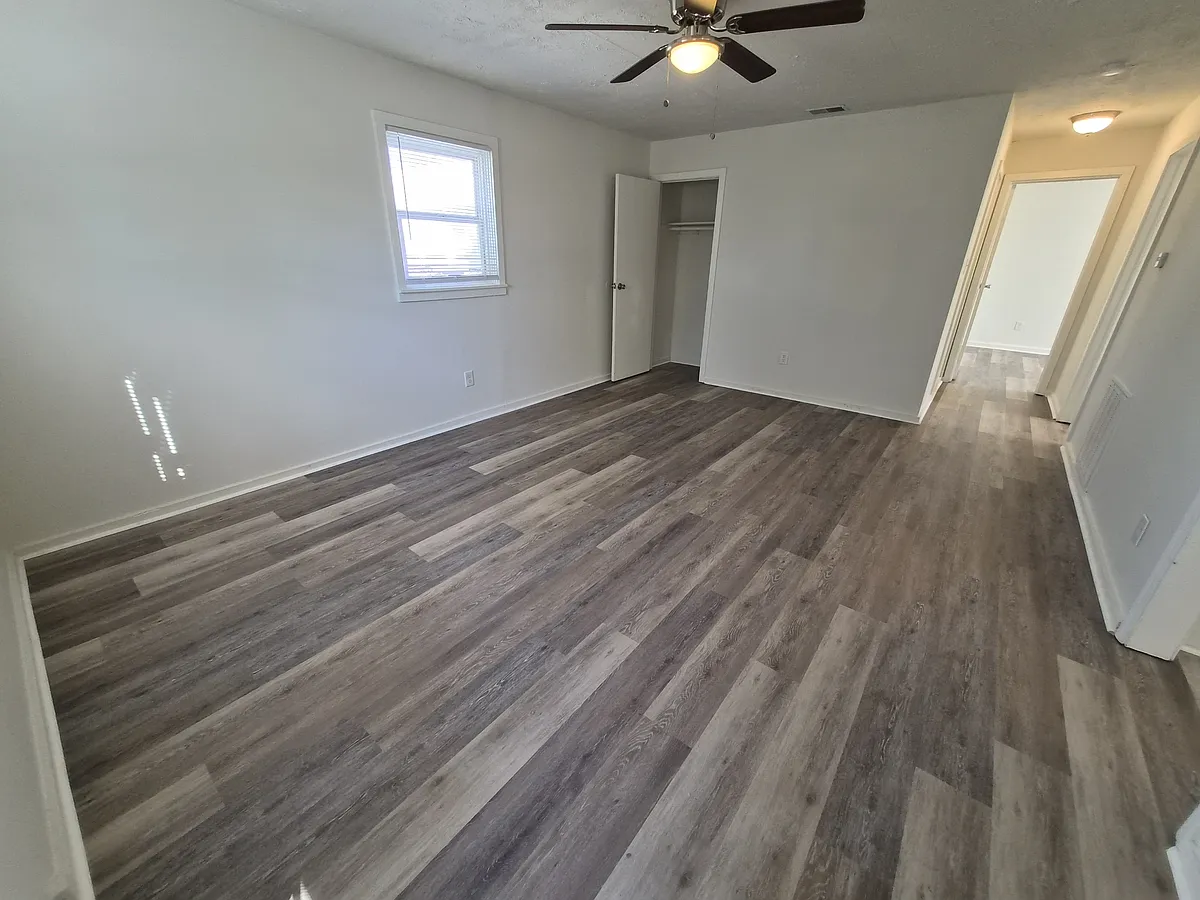 Building Photo - 6178 Commodore Dr #6180
