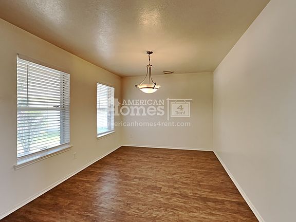 3rd image of 14243 Willow Mountain Ln
