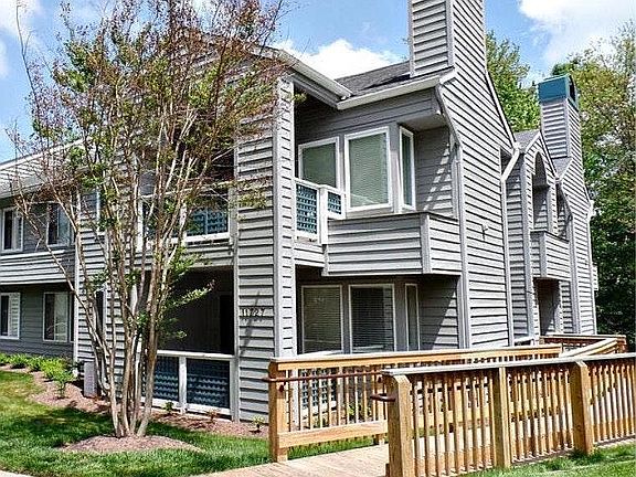 Corner unit with patio