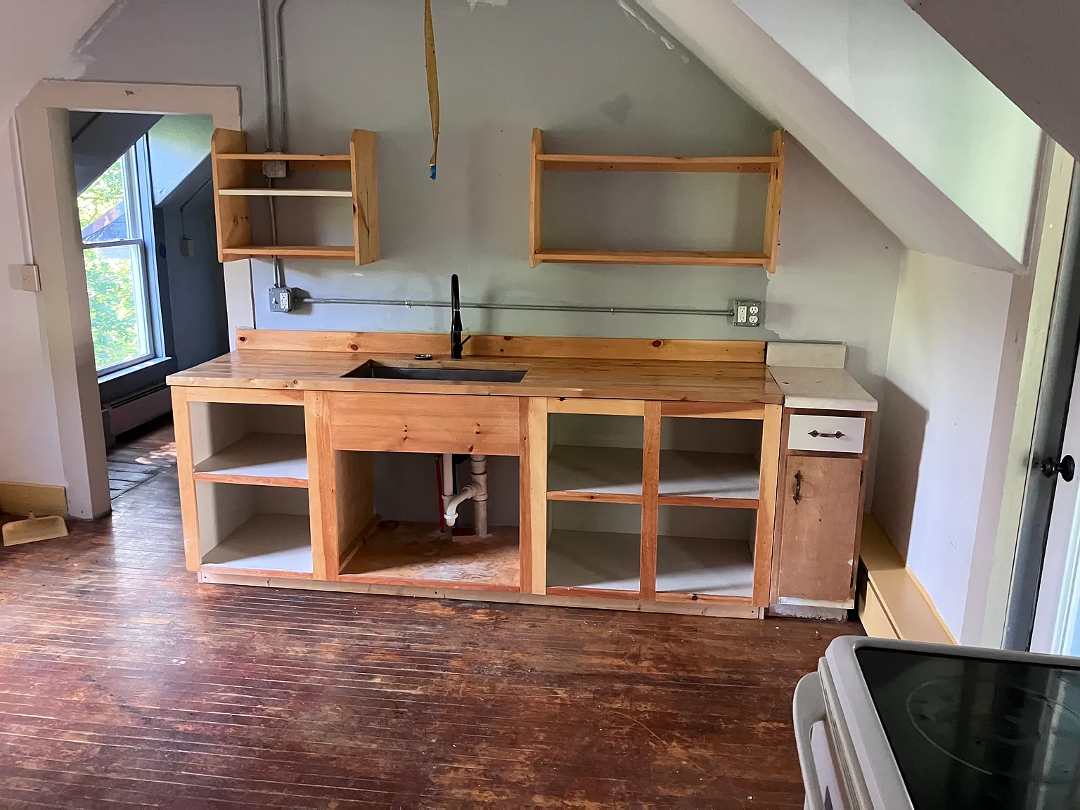 2 bed, 800 sqft, $1,300 — Photo 2
