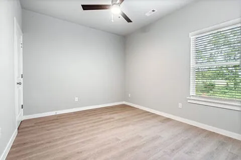 264 N Hunter St #1 — Photo 16