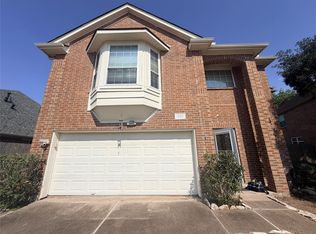12211 Meadow Crest Ct, Meadows Place, TX 77477