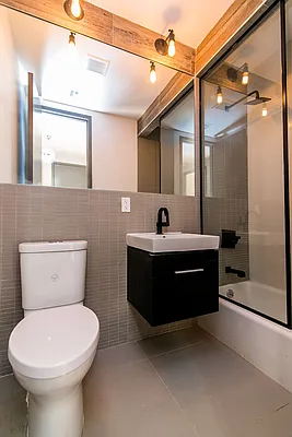 Rented by Nooklyn NYC LLC | media 19